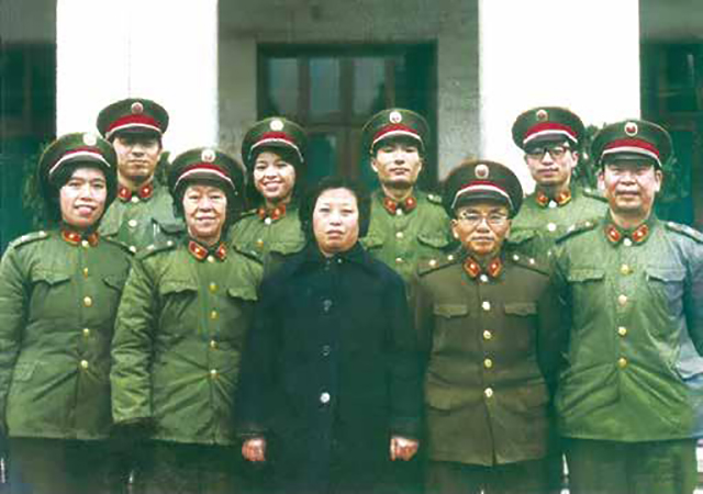3.1987年合影.JPG