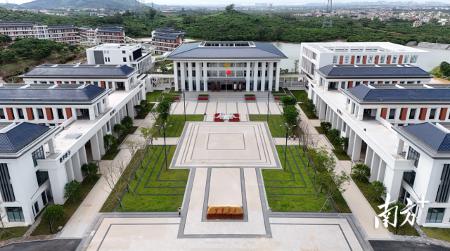 航拍茂名市委党校新校区。柯淦文 摄 航拍茂名市委党校新校区。柯淦文 摄